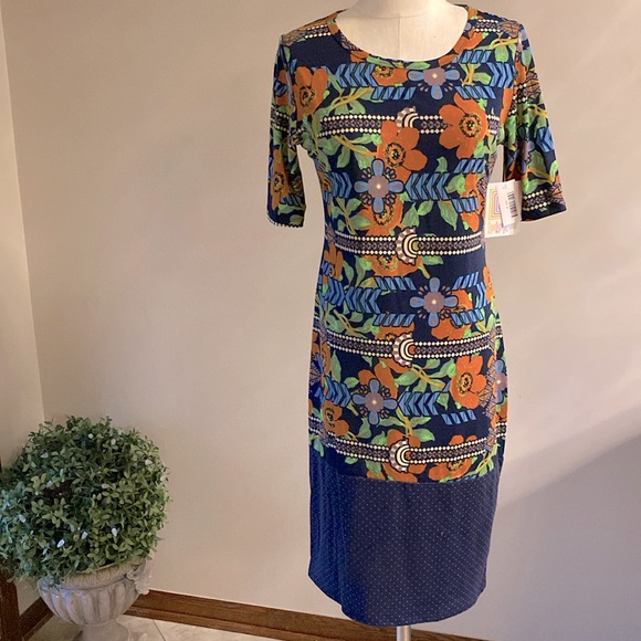 🌹LulaRose women’s Julia knit dress with mid length sleeves and high neckline M - Picture 1 of 10